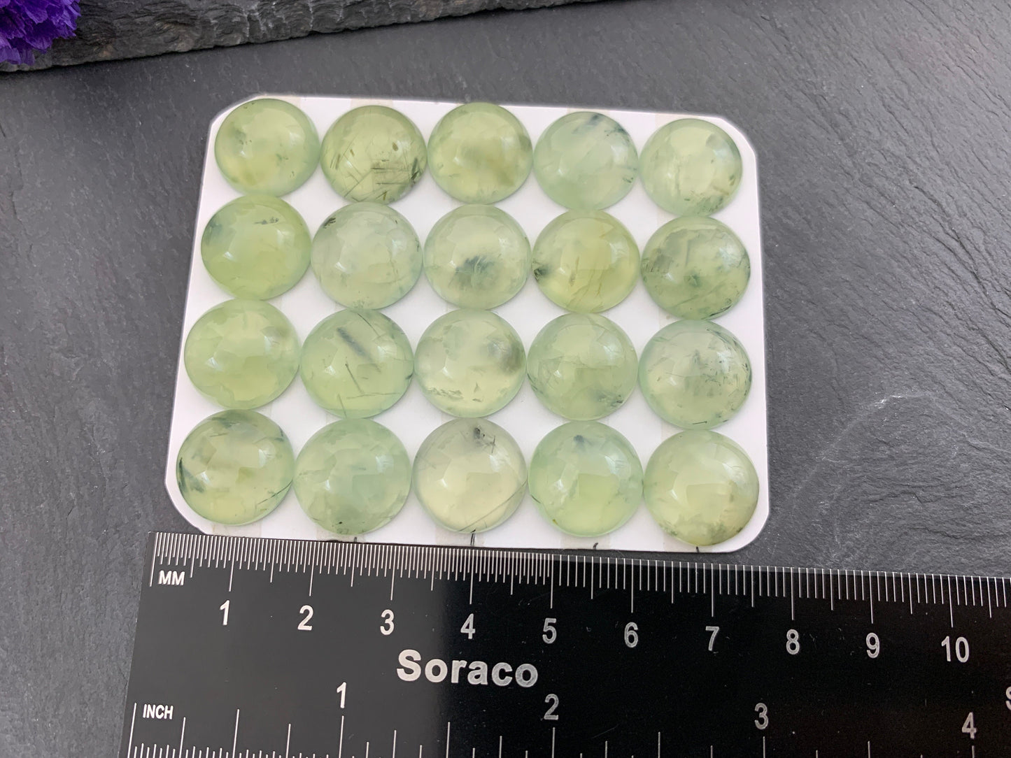 Prehnite round 15mm cabochon - Calibrated cabochons