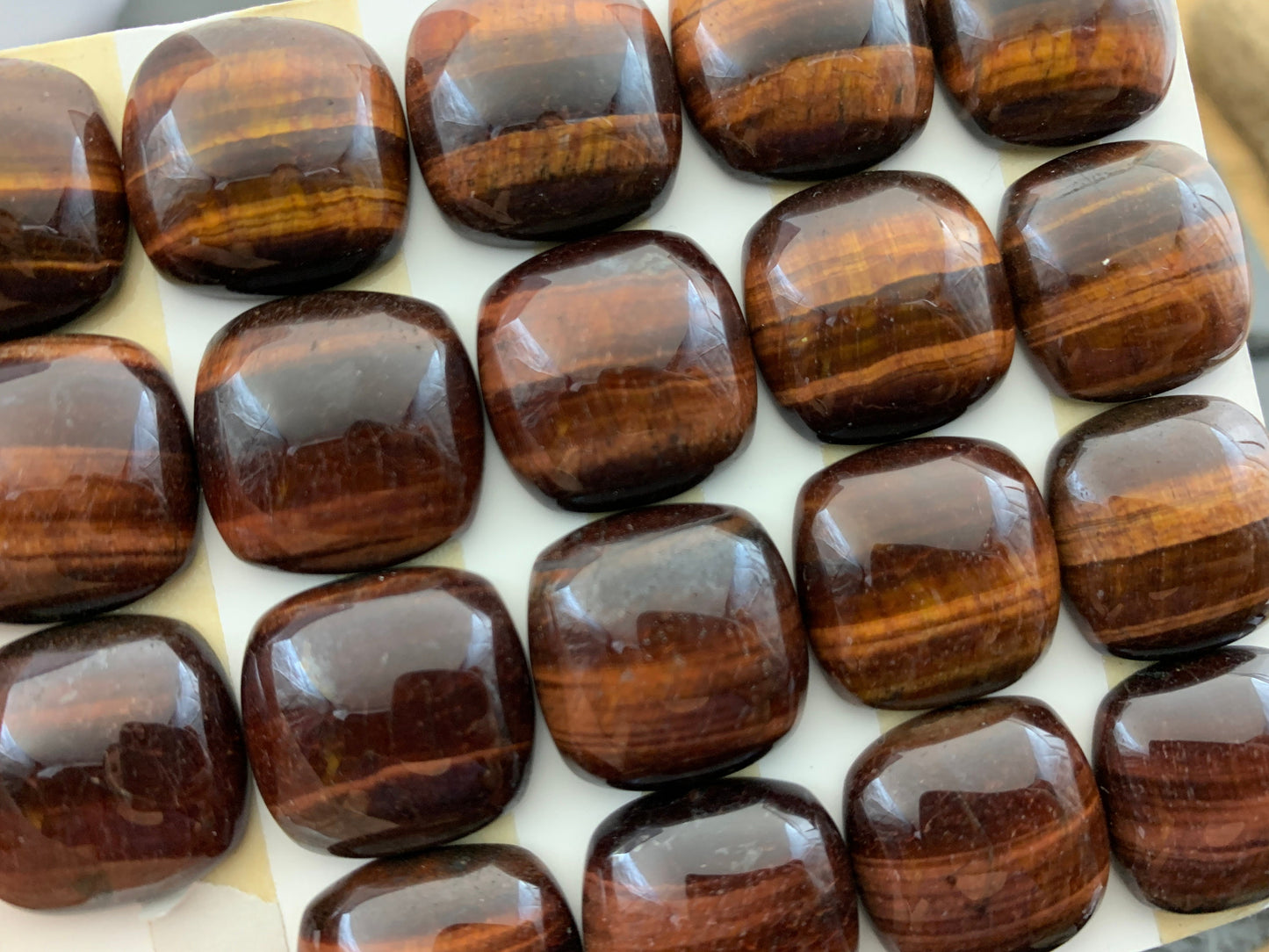 Faceted Red Tiger Eye square cushion 20mm cabochon - Calibrated cabochons