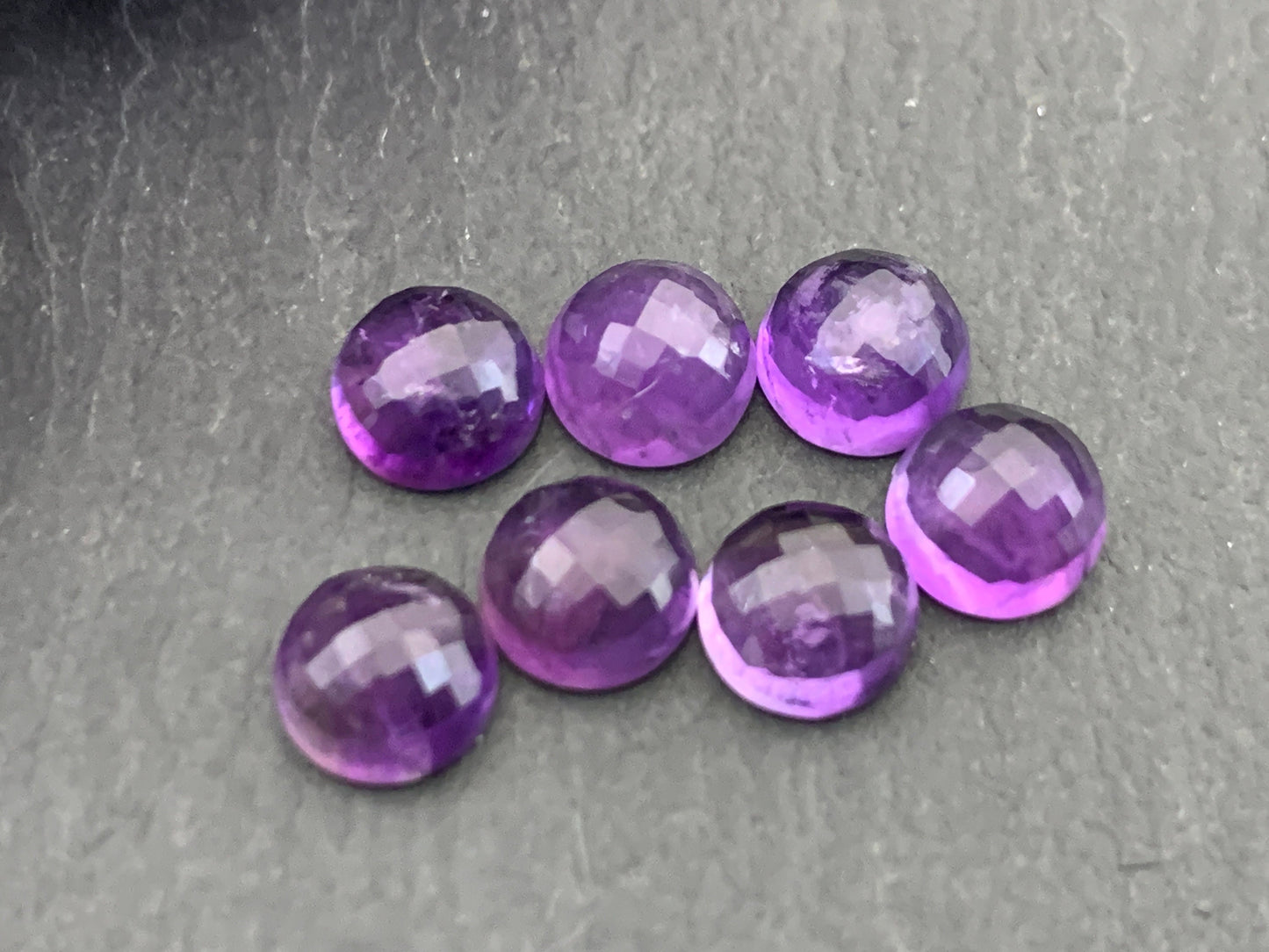 Faceted Amethyst round 6mm cabochon - Calibrated cabochons