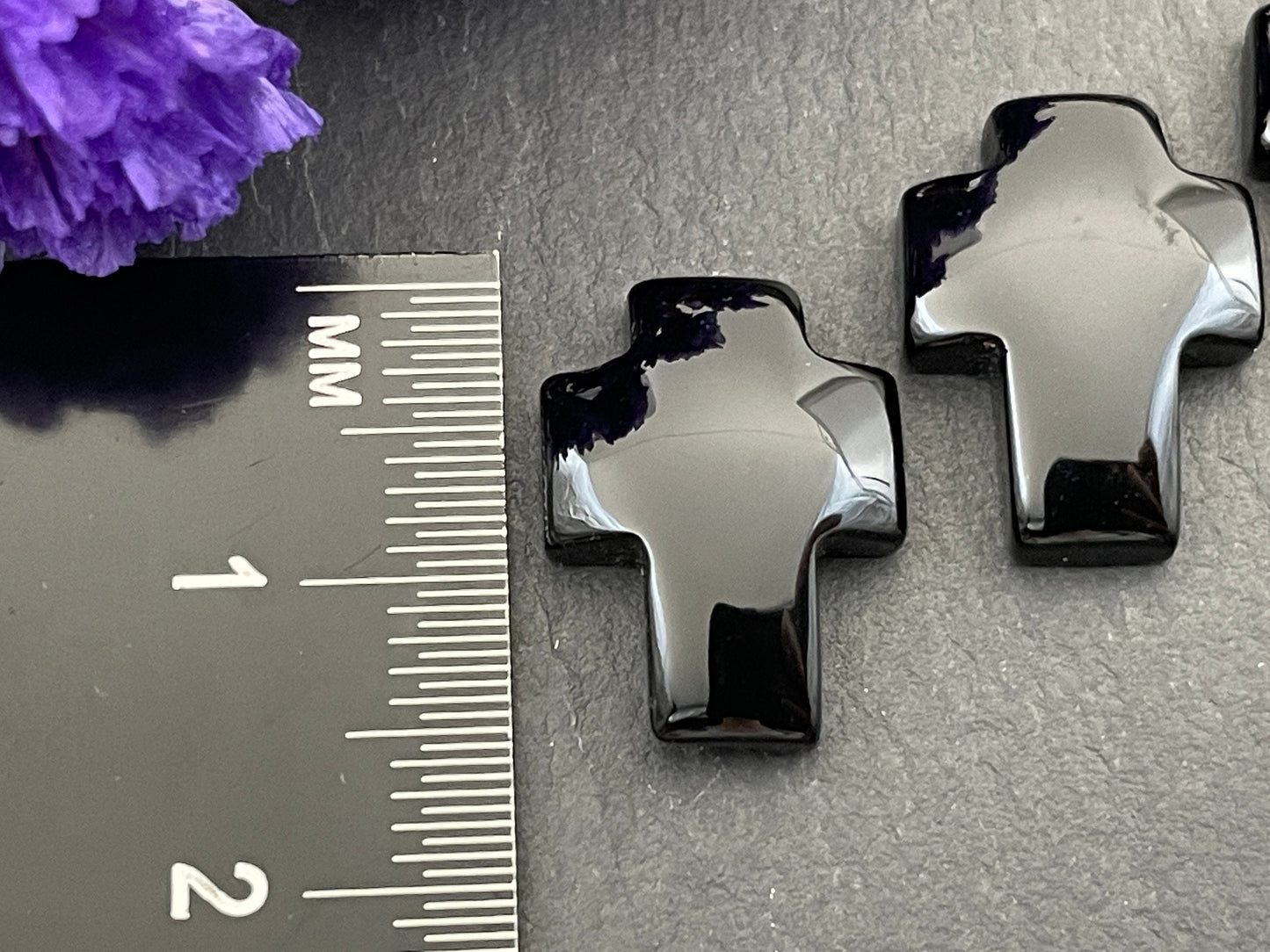 Black Agate cross 12x16mm cabochon - Calibrated cabochons