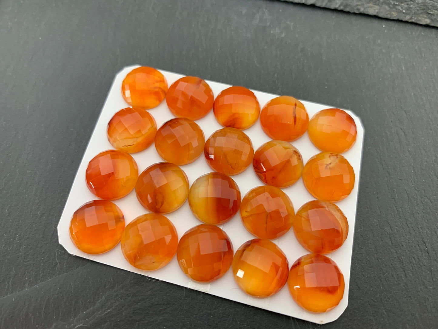 Faceted Carnelian round 13mm cabochon - Calibrated cabochon