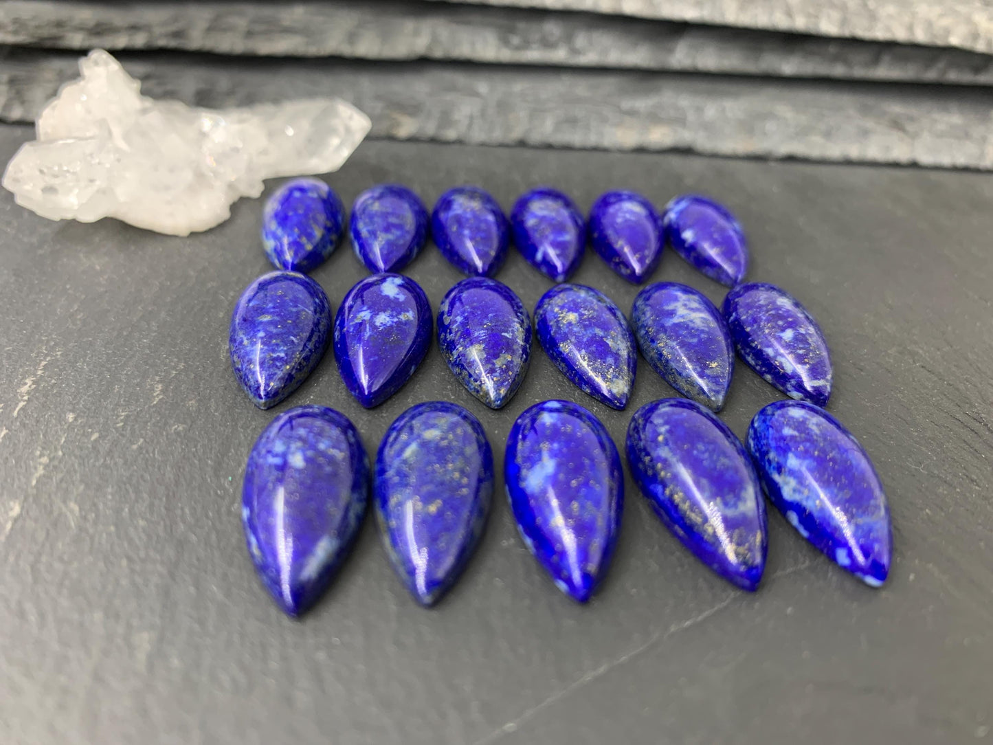 Lapis Lazuli pear 10x20mm cabochon