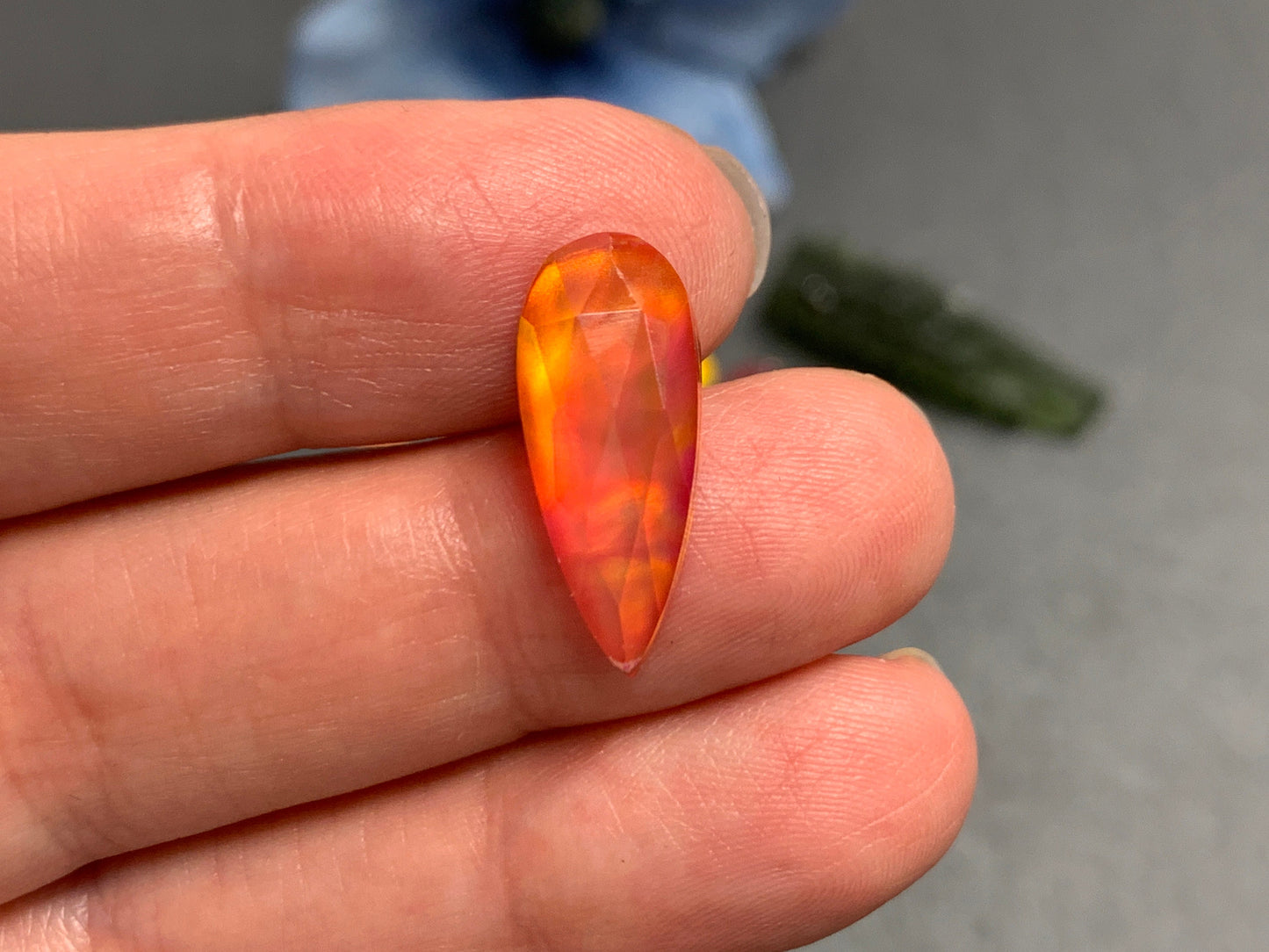 Faceted Aurora Opal pear 8x20mm cabochon - Doublet cabochons