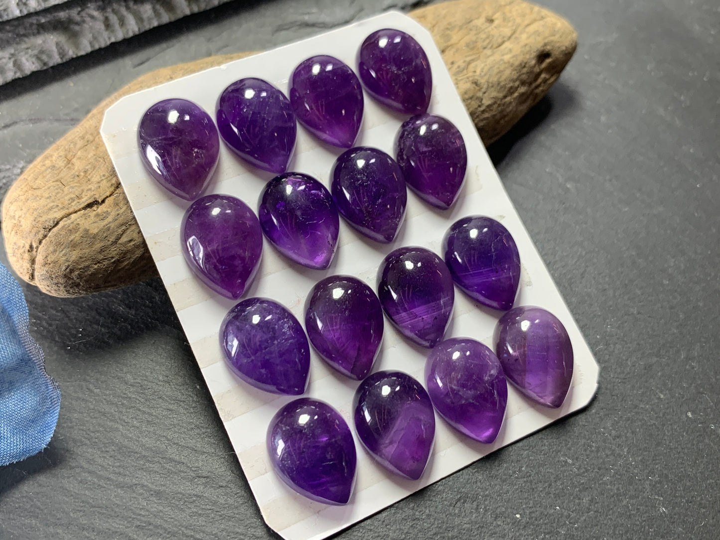Amethyst pear 12x16mm Cabochon