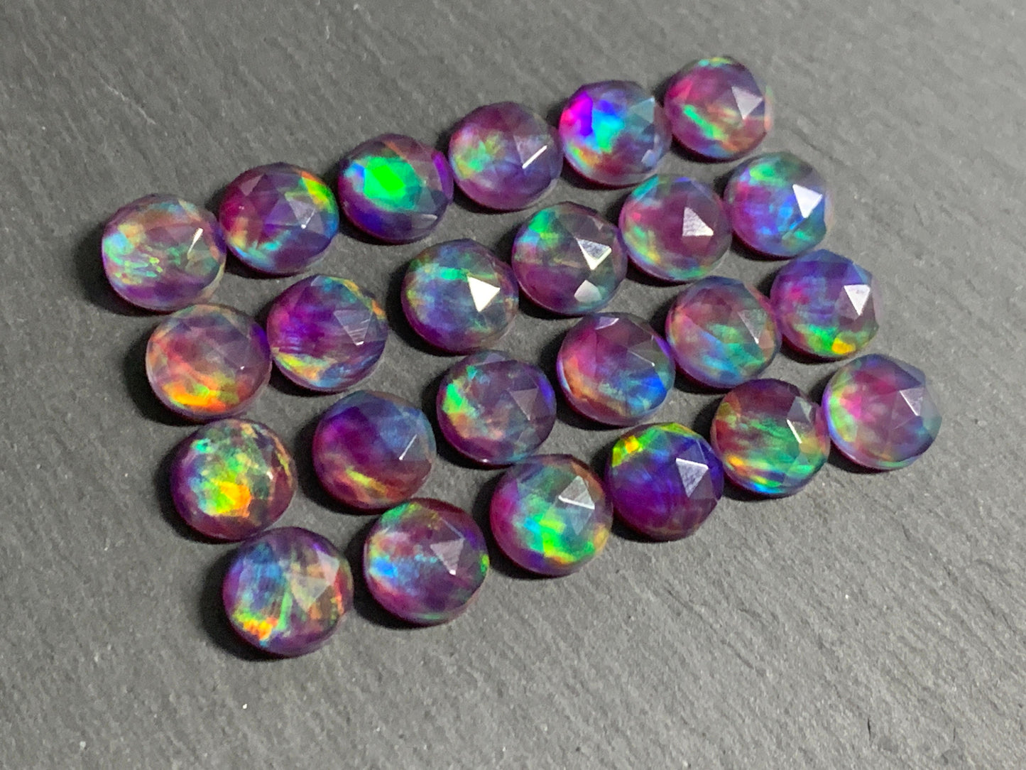 Faceted Aurora Opal round 10mm cabochon - Doublet cabochons