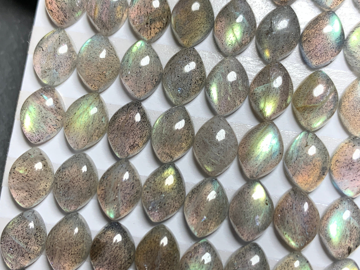 Labradorite marquise 6x8mm Cabochon - Calibrated Cabochons