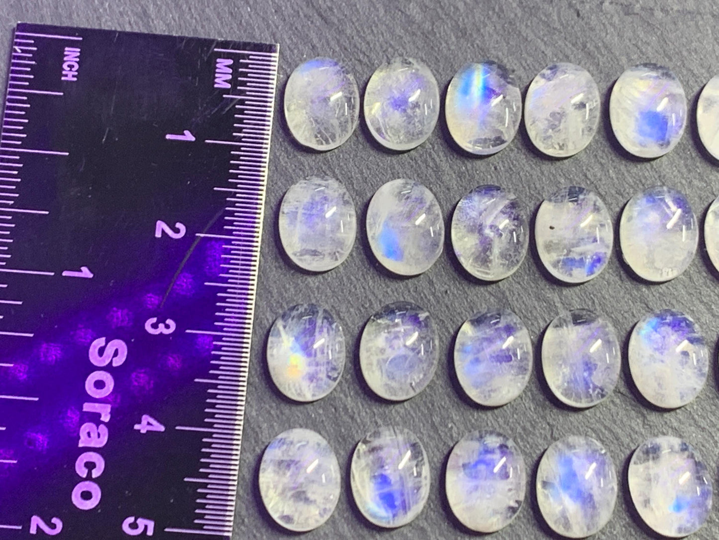 Rainbow Moonstone oval 8x10mm cabochon - Calibrated cabochons