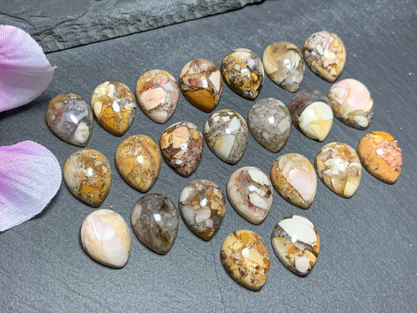 Brecciated Mookaite cabochon 12x16mm- Calibrated cabochons