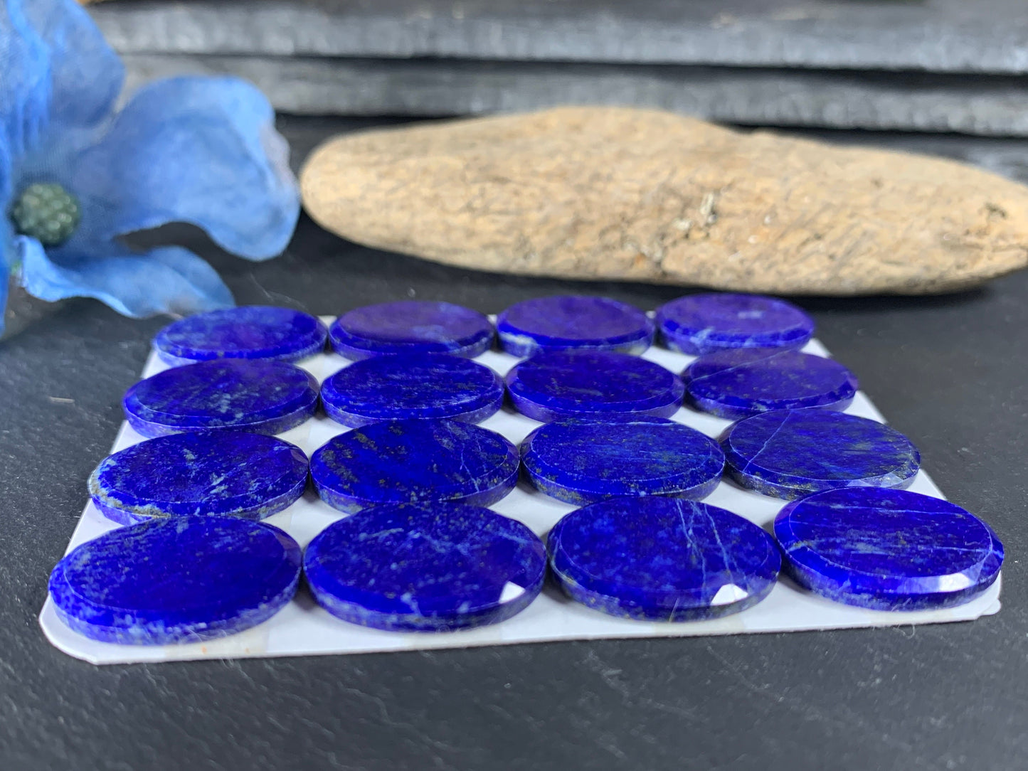 Flat Lapis Lazuli oval 15x20mm cabochon with faceted edge - calibrated cabochons