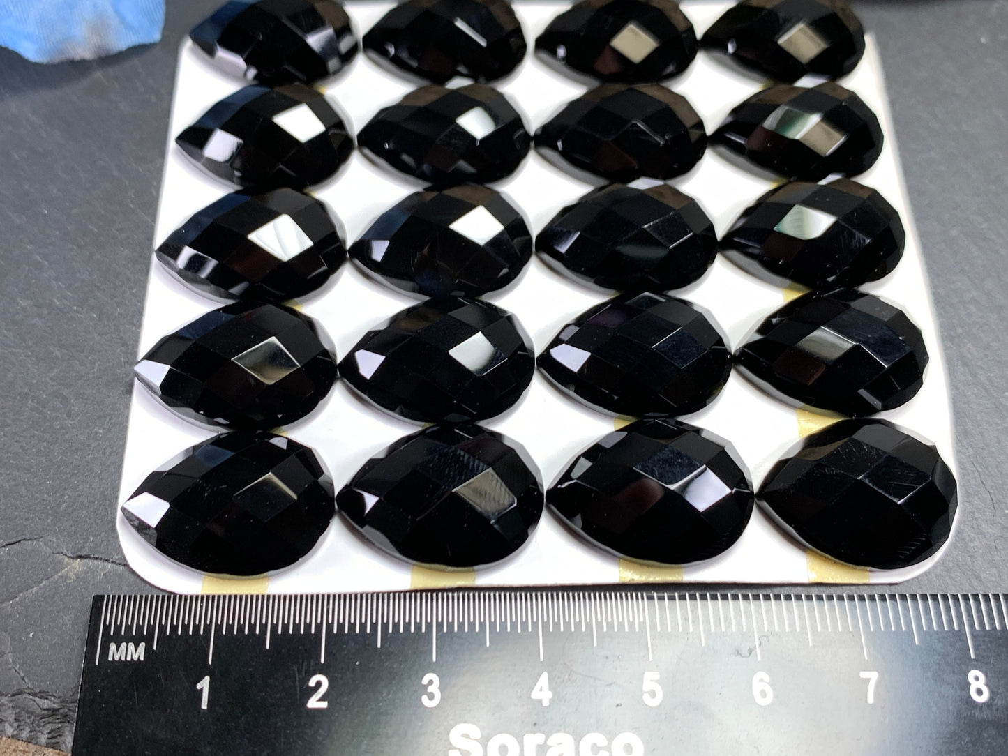 Faceted Black Agate pear 15x20mm cabochon - Calibrated cabochons
