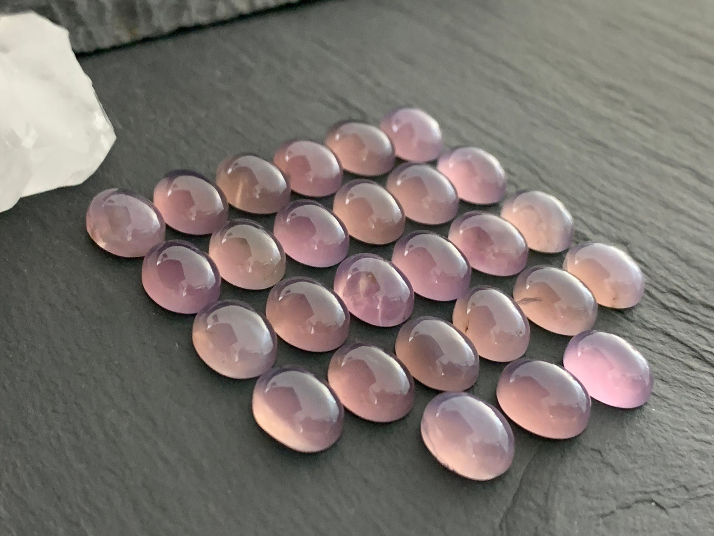 Purple Chalcedony oval 8x10mm cabochon - Calibrated cabochons