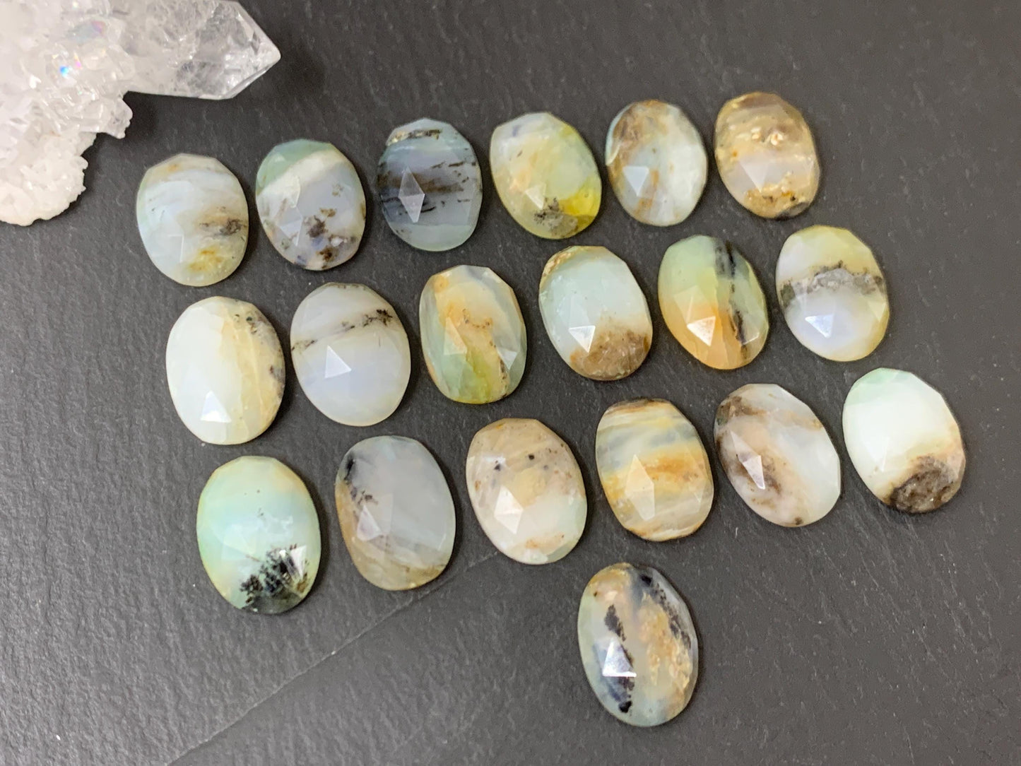 Faceted Peruvian Opal 10x14mm cabochon - Calibrated cabochons