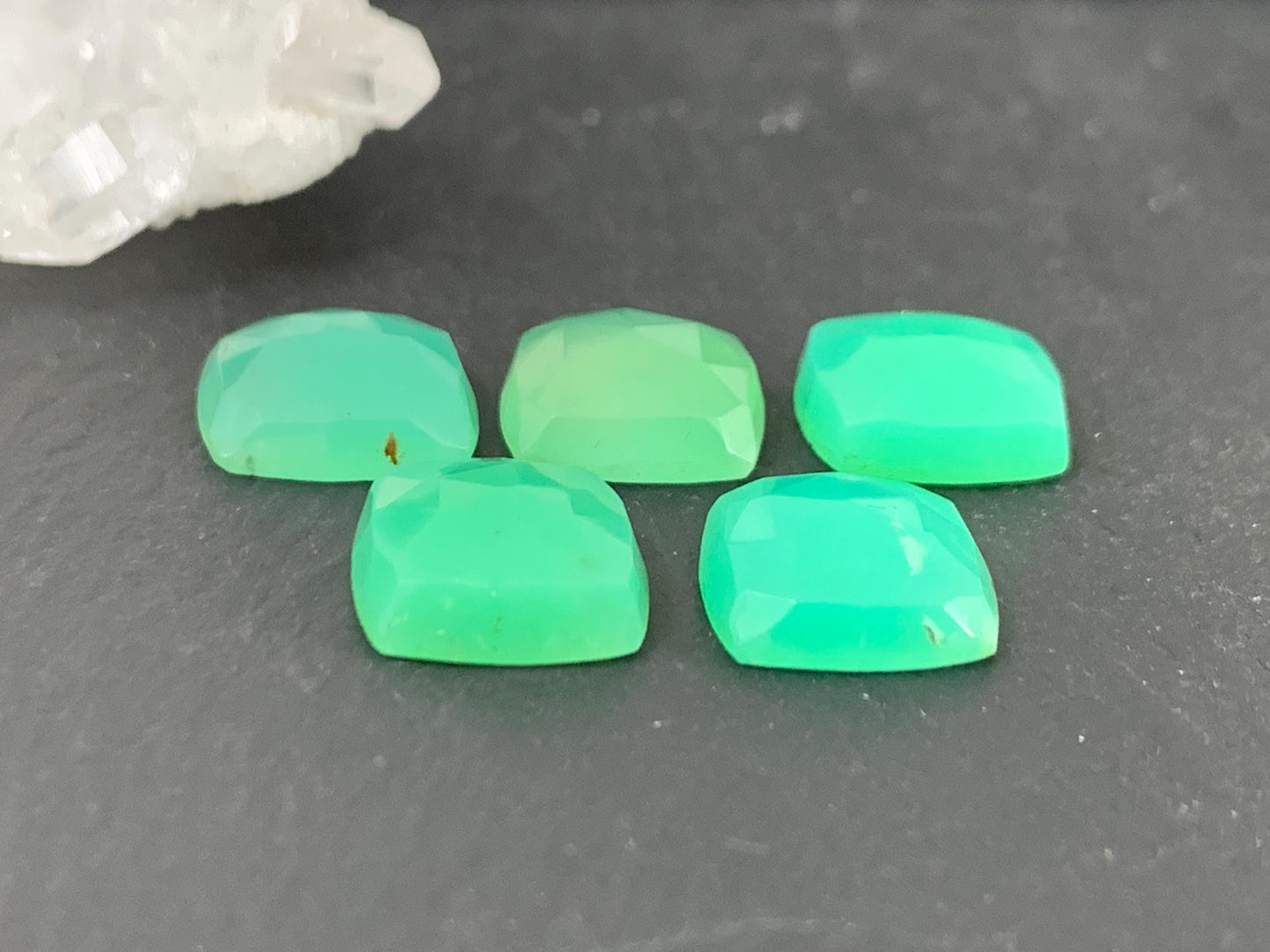 Faceted Chrysoprase Cabochon - Natural Green Gemstone 10mm Square Faceted Top