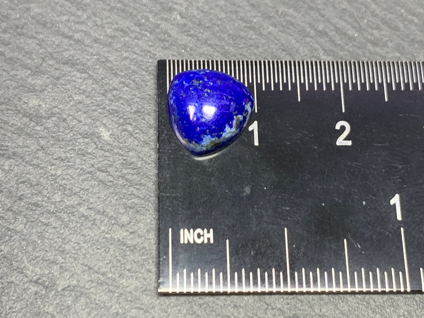 Lapis Lazuli triangle 10x10mm cabochon - Calibrated cabochons