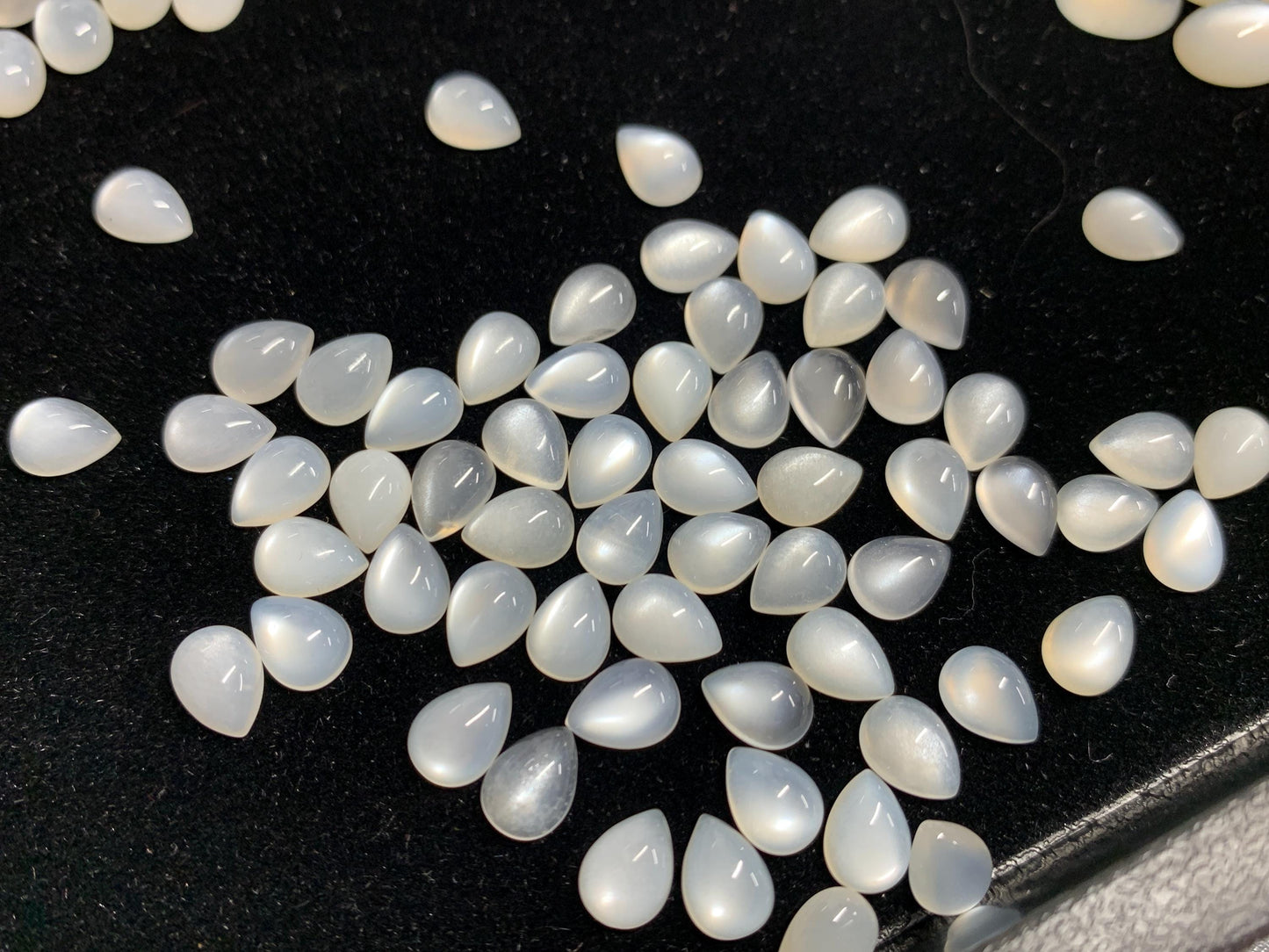 White Moonstone pear 6x8mm cabochon
