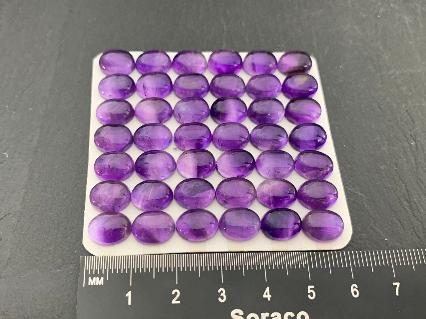 Amethyst oval 8x10mm cabochon - Calibrated cabochons