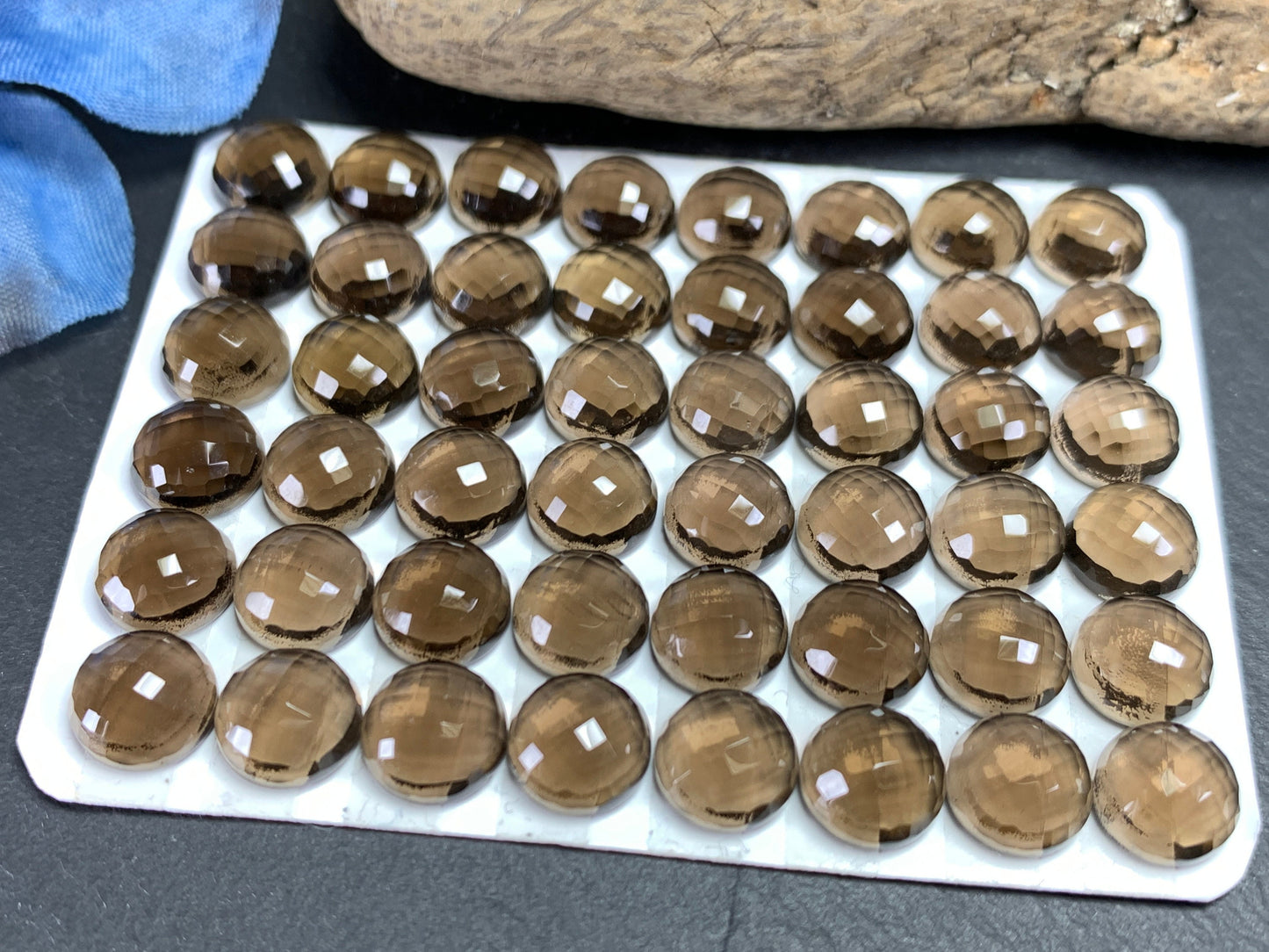 Faceted Smokey Quartz round 8mm cabochon - Calibrated cabochons