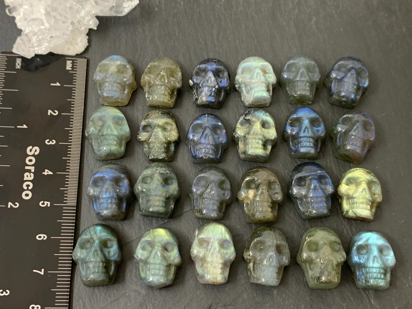 Labradorite skull 17- 18mm cabochon