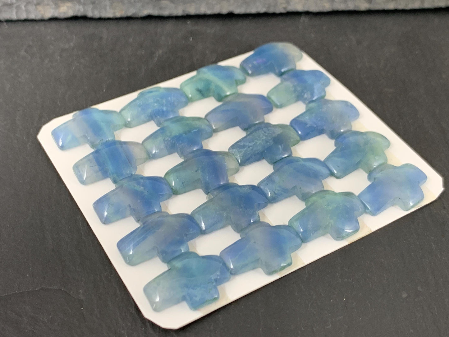 Green Fluorite cross 12x16mm cabochon - Calibrated cabochons