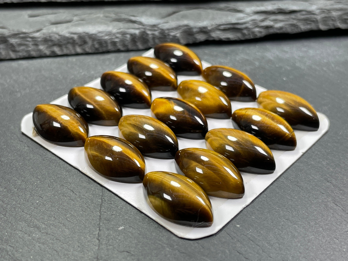 Tiger Eye marquise 12x20mm cabochon - Calibrated cabochons