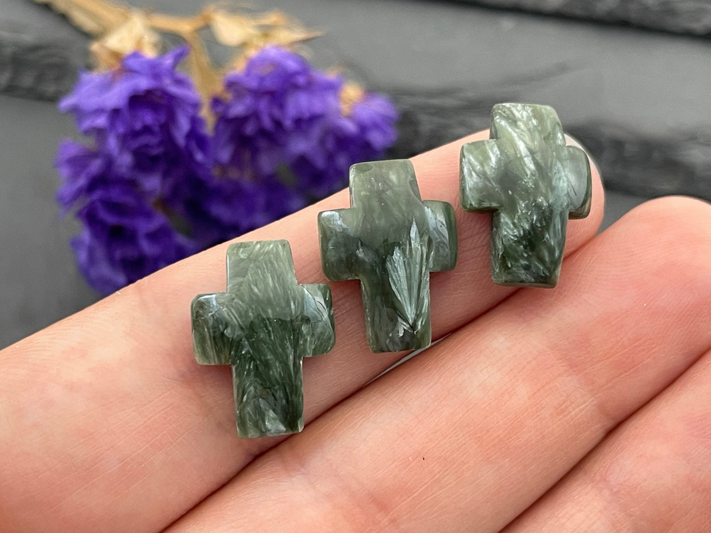 Seraphinite cross 12x16mm cabochon - Calibrated cabochons