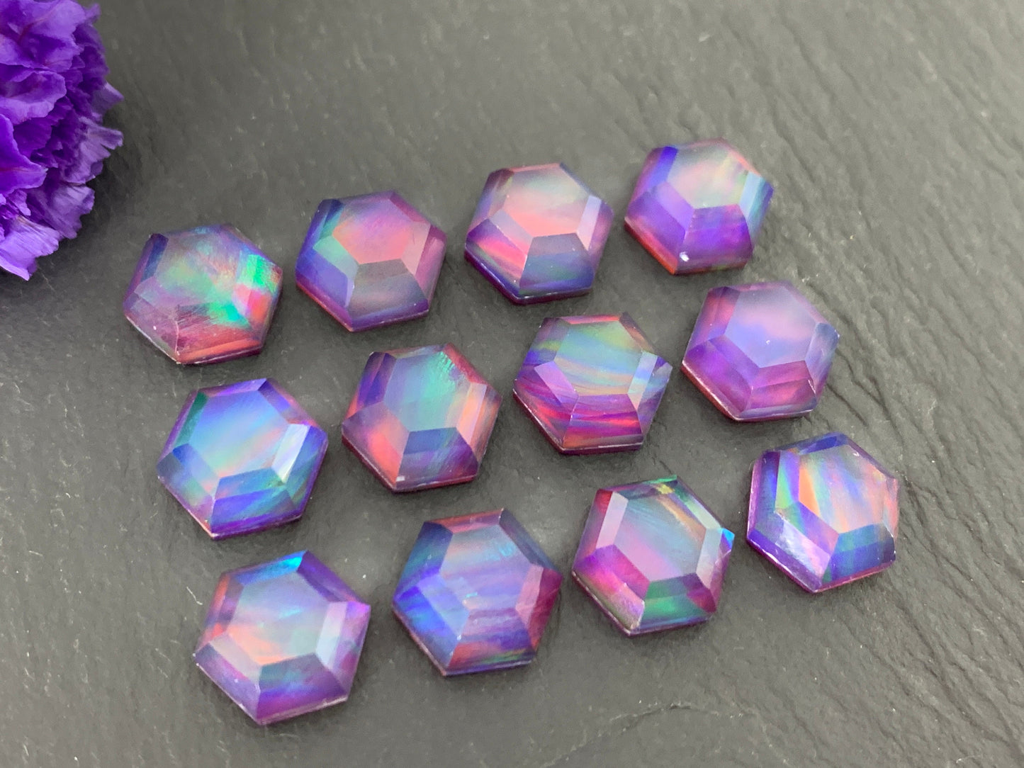 Faceted Aurora Opal hexagon 9mm cabochon - Doublet cabochons