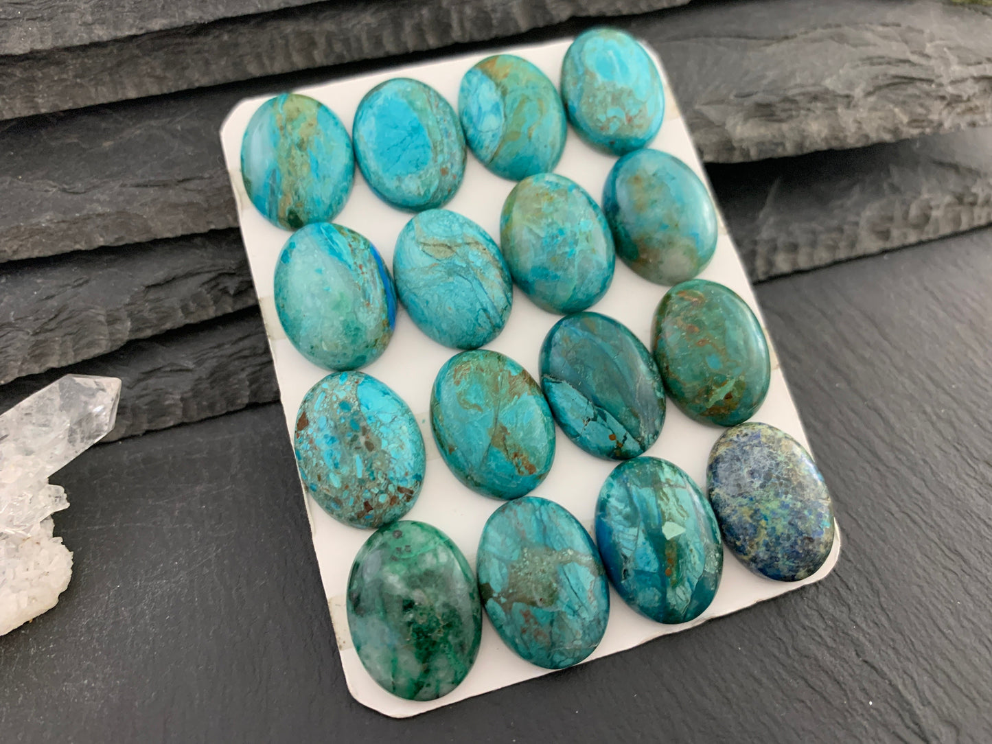 Opaline oval 15x20mm cabochon - Calibrated cabochons