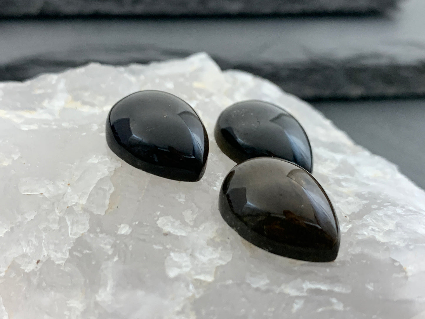 Smokey Green Tourmaline pear 12x16mm cabochon - Calibrated cabochons