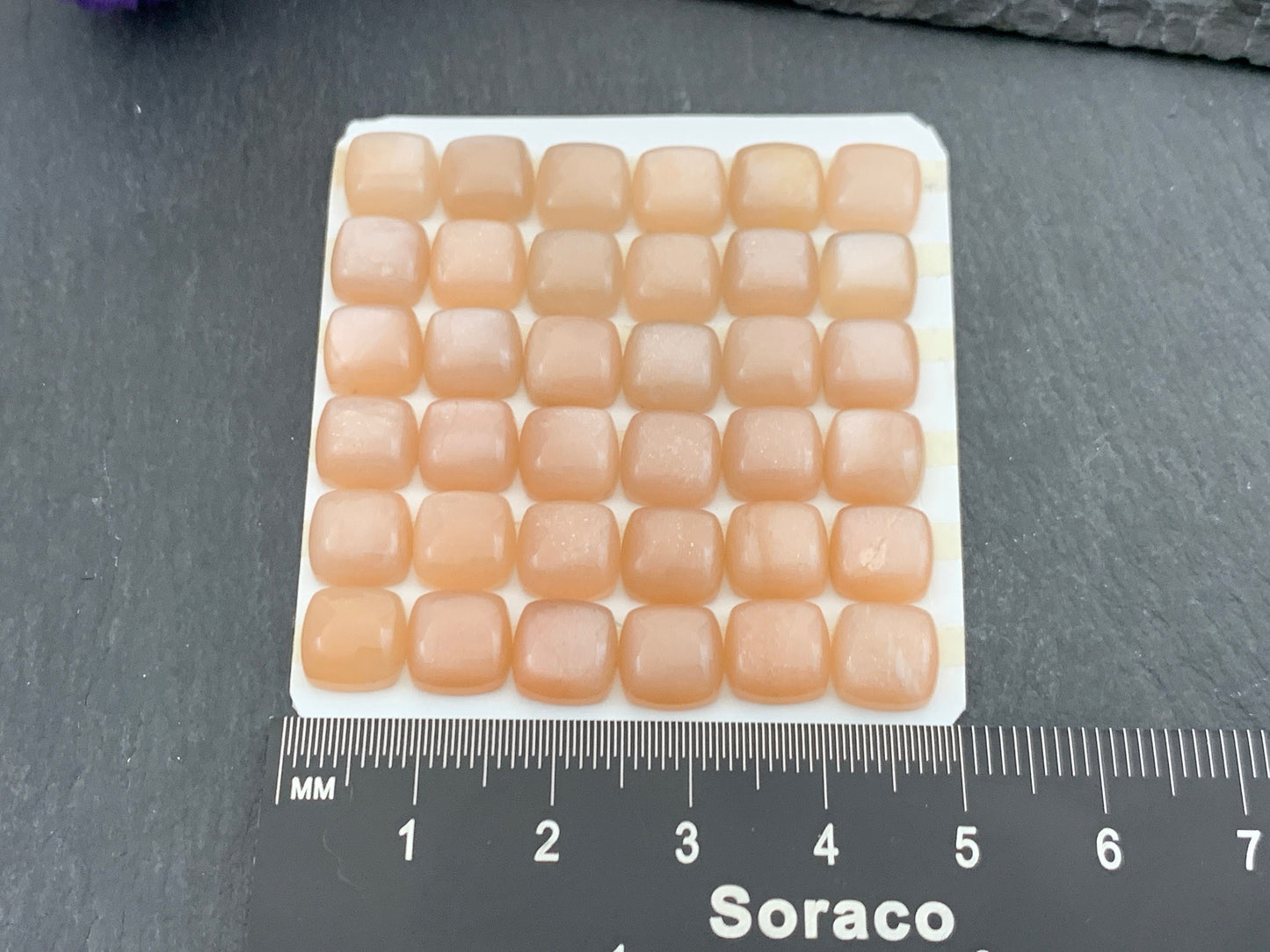 Peach Moonstone square 8mm cabochon - Calibrated cabochons