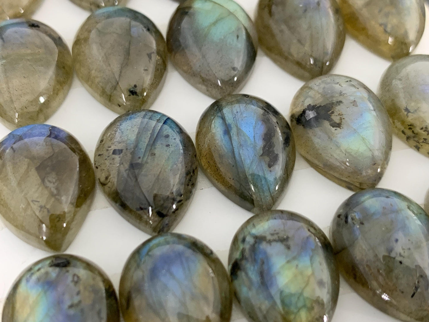 Labradorite pear 12x16mm Cabochon - Calibrated Cabochons