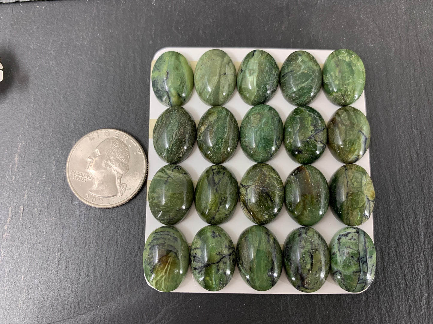 Green Opal oval 13x18mm cabochon - Calibrated cabochons