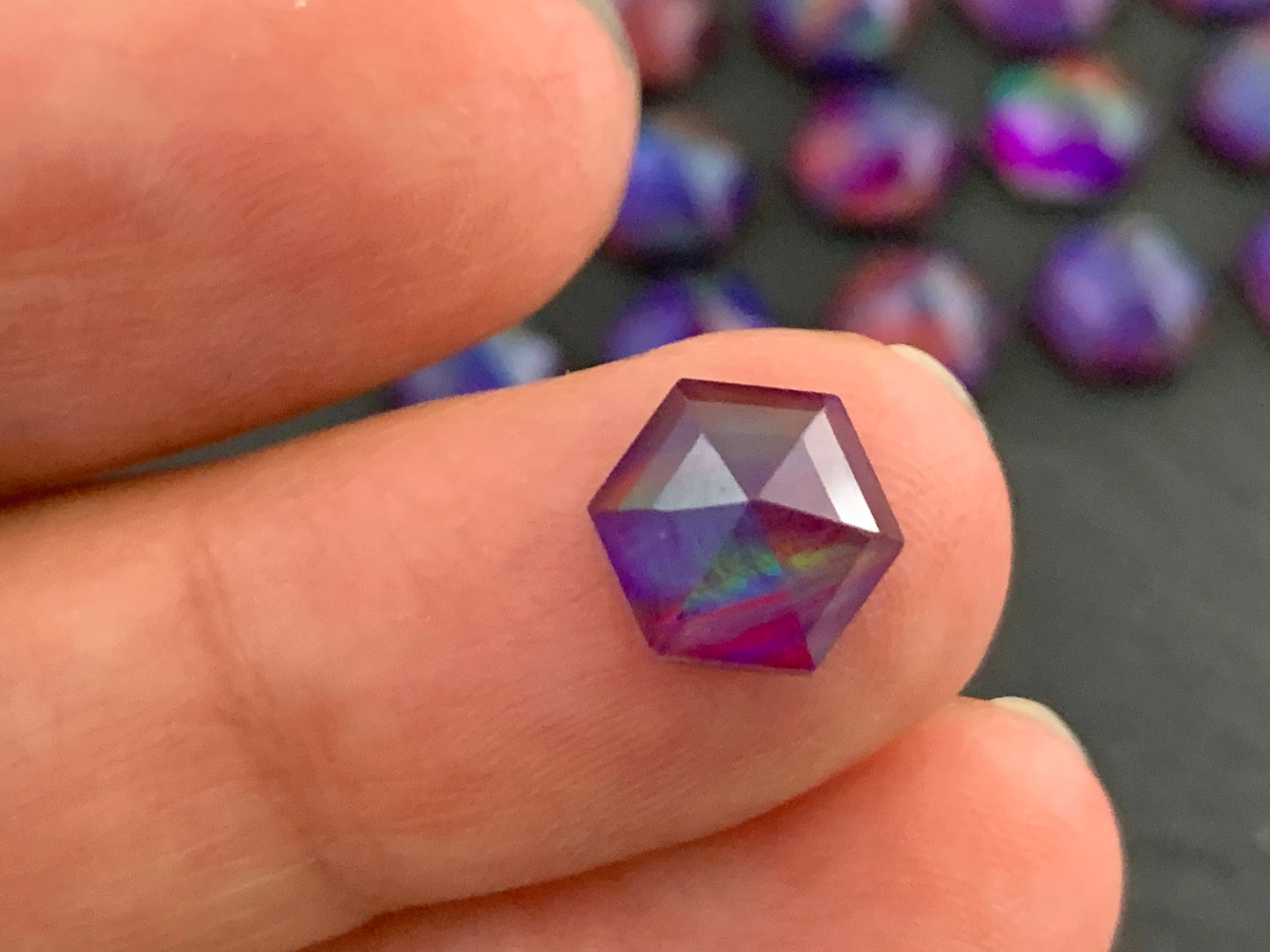 Faceted Aurora Opal hexagon 8mm cabochon - Doublet cabochons