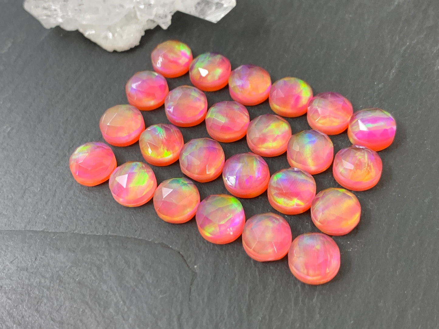 Aurora Opal round 8mm cabochon - Doublet cabochons
