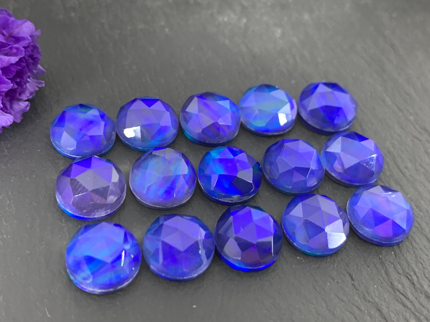 Faceted Aurora Opal round 10mm cabochon - Doublet cabochons