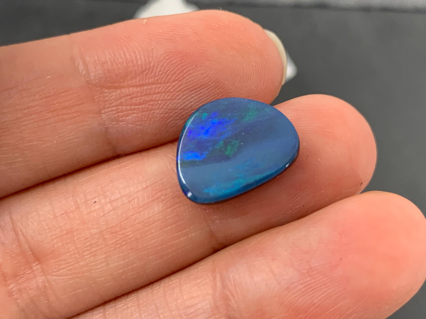 Australian Opal doublet 11x13x4mm cabochon