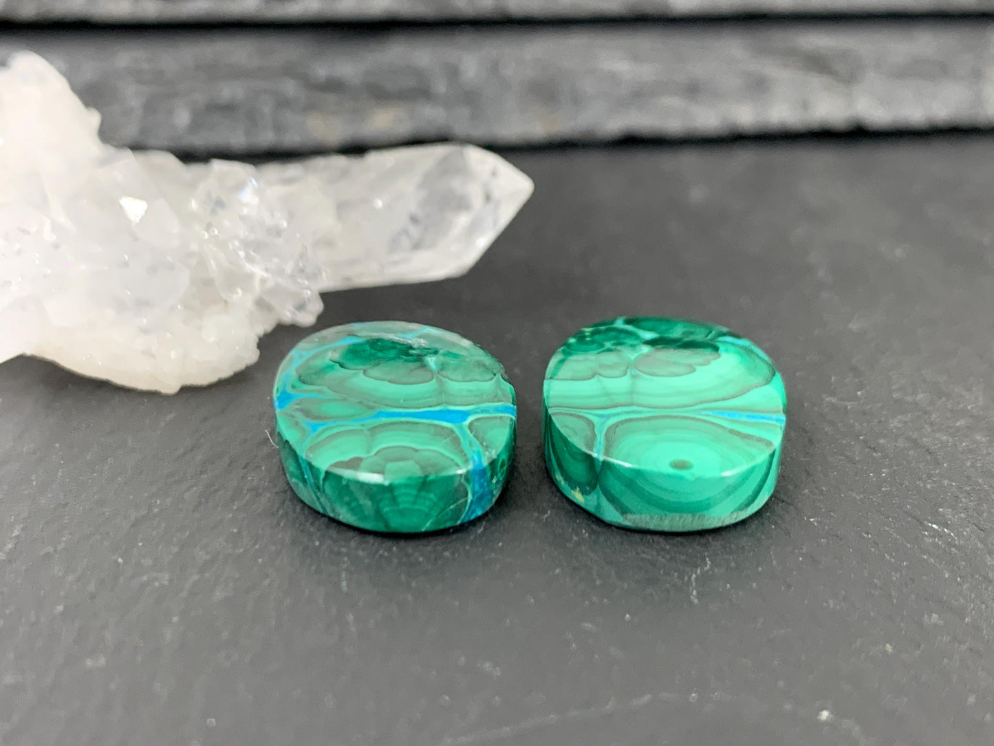 Malachite Chrysocolla oval 14x21x4mm cabochon pair
