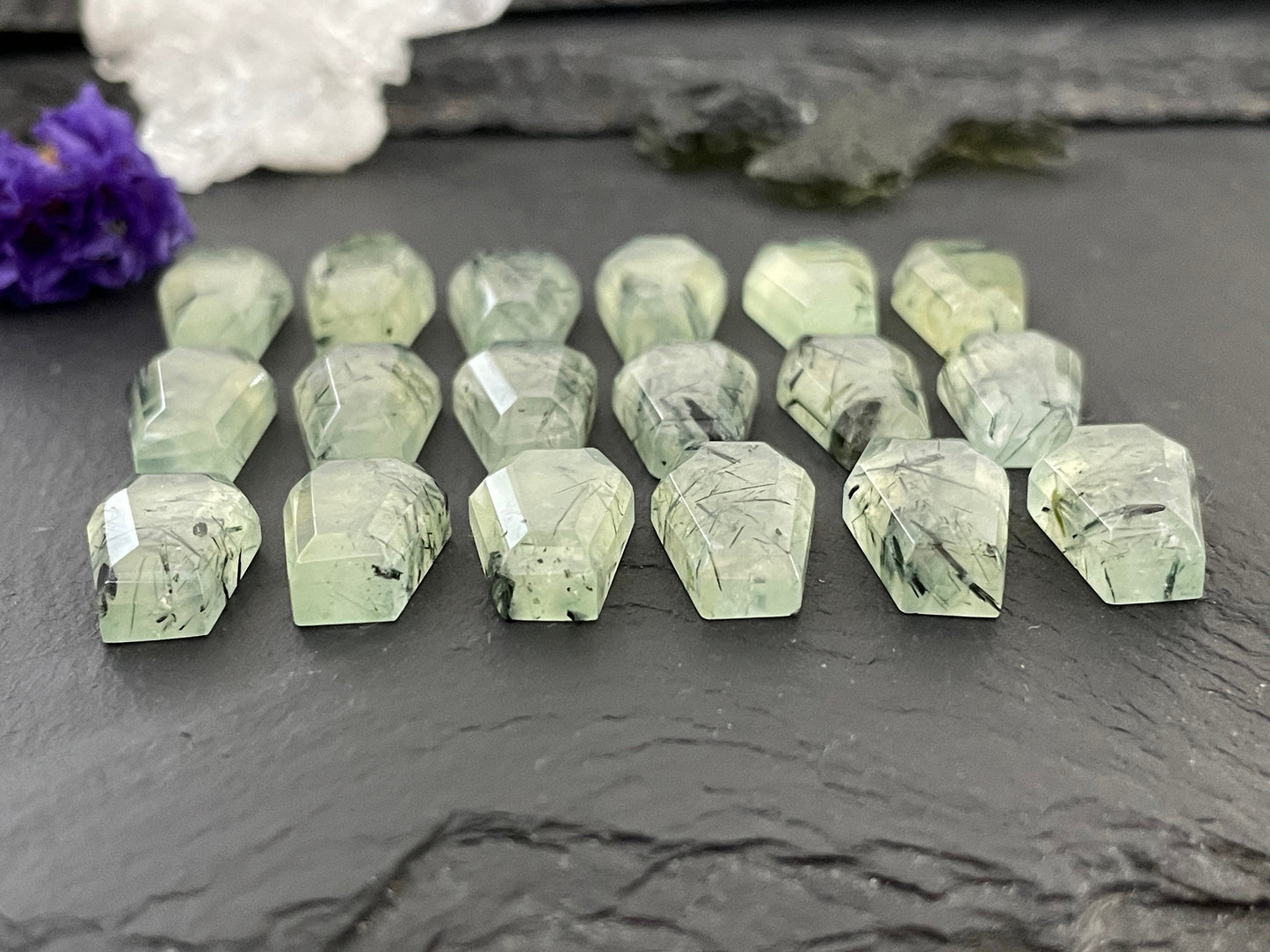 Prehnite Coffin 10x16mm cabochon