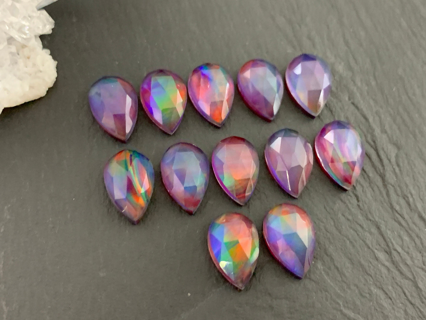 Faceted Aurora Opal pear 8x12mm cabochon - Doublet cabochons
