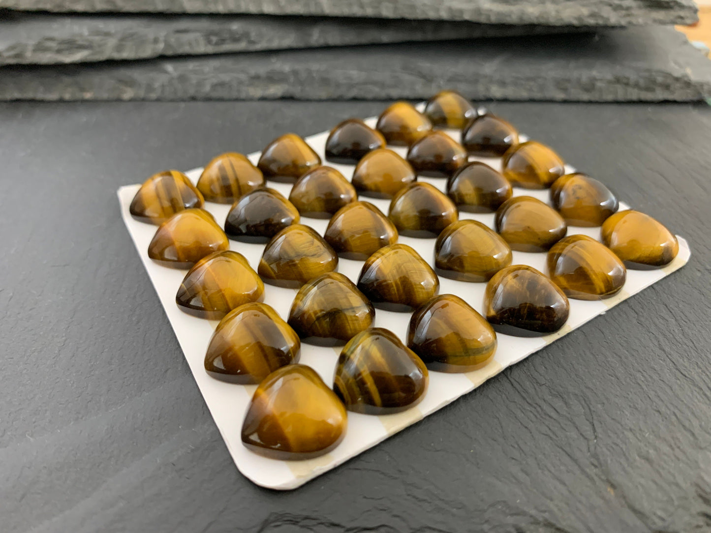 Tiger Eye heart 15x15mm cabochon - Calibrated cabochons