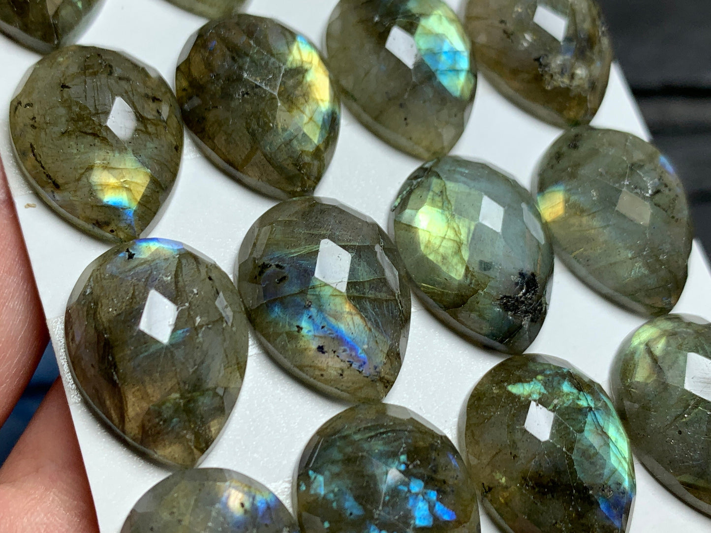Faceted Labradorite pear 15x20mm cabochon - Calibrated Labradorite