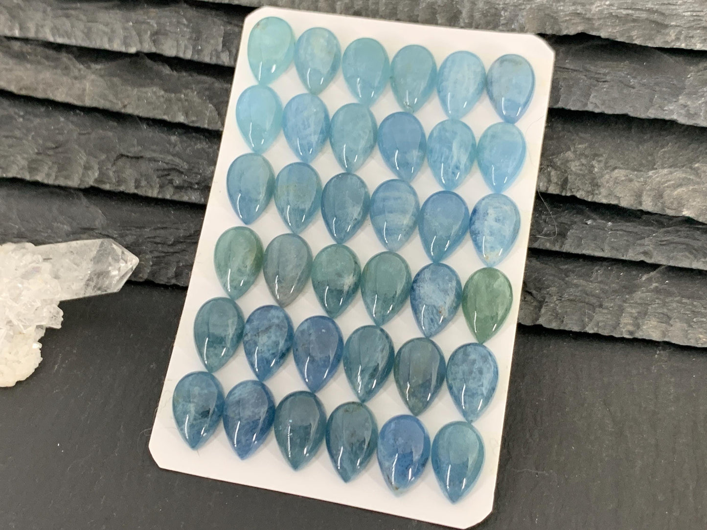 Aquamarine pear 8x12mm cabochon - Calibrated cabochons