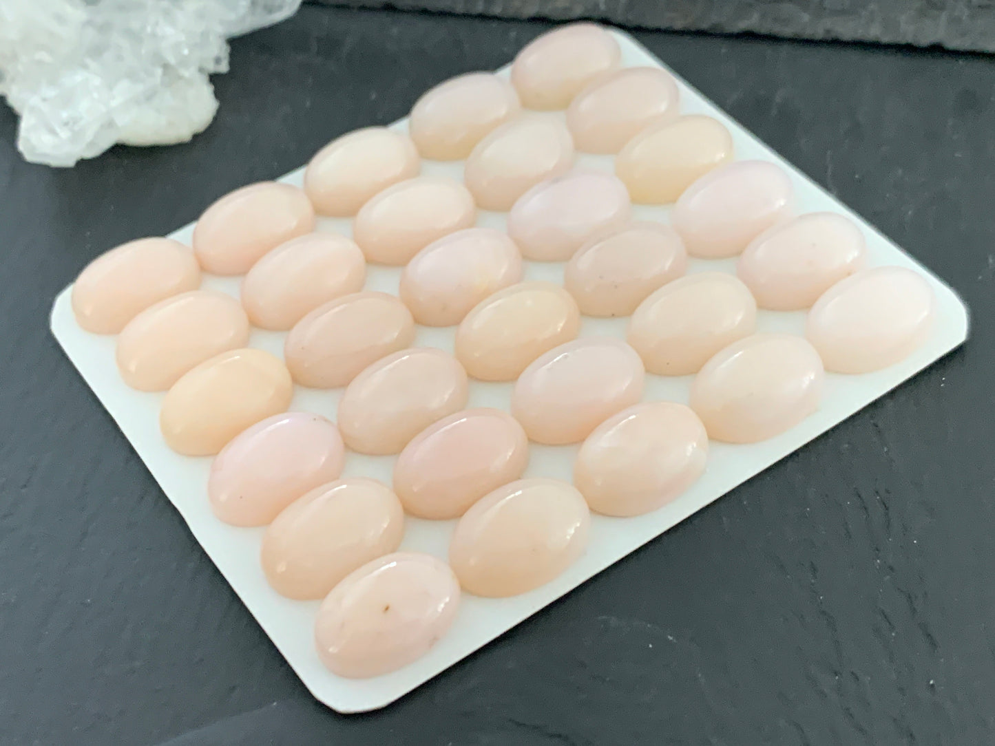 Pink Opal oval 10x14mm cabochon - Calibrated cabochons