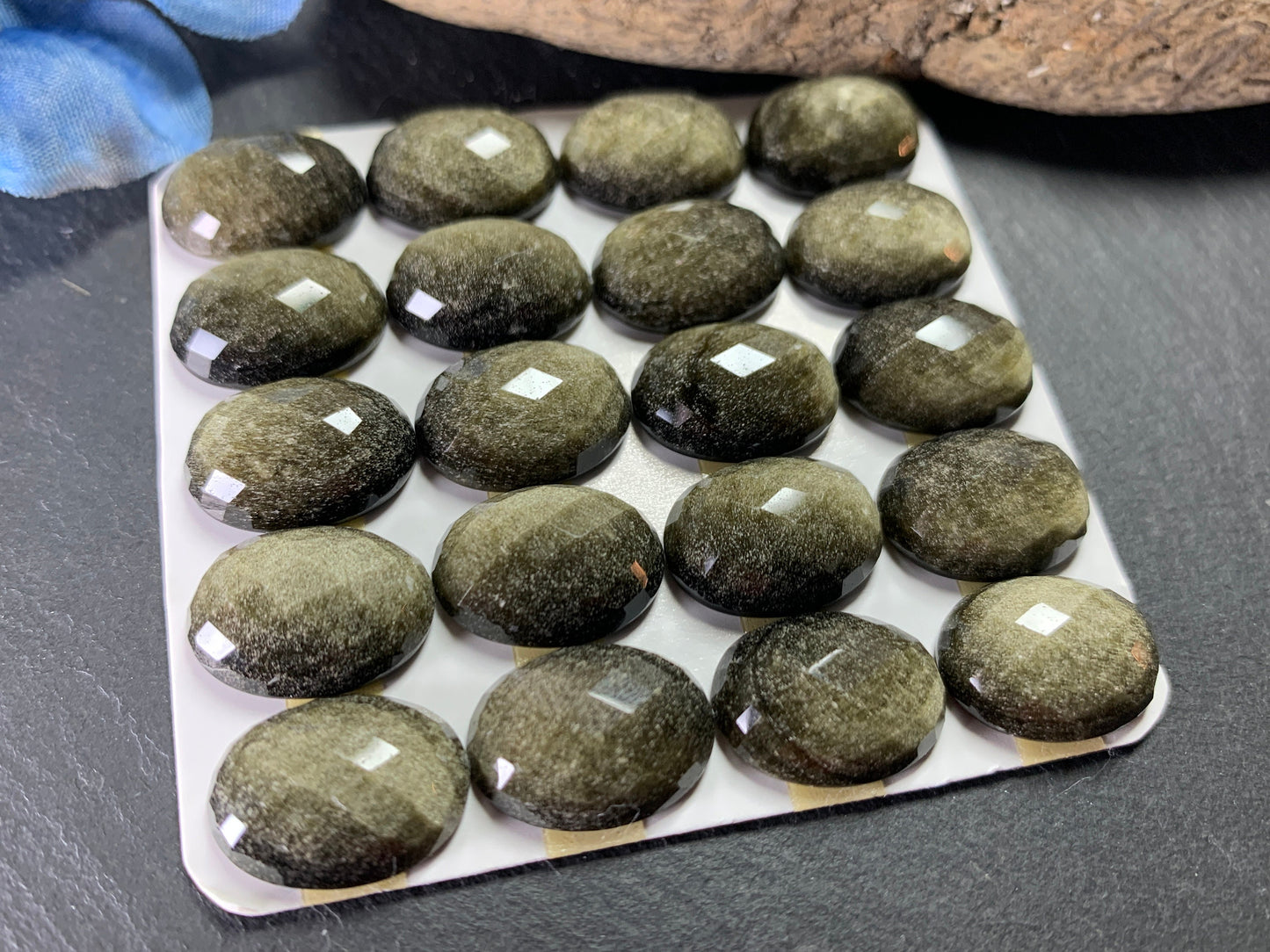 Faceted Gold Obsidian oval 12x16mm cabochon - Calibrated cabochons
