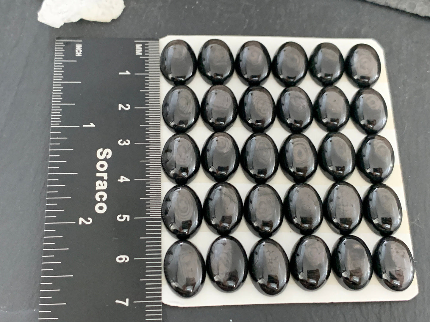 Hypersthenes oval 10x14mm cabochon