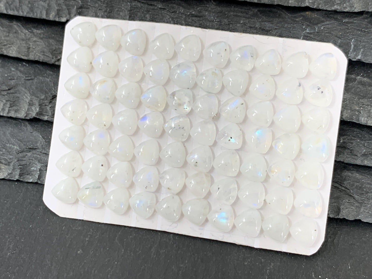 Rainbow Moonstone trillion 6mm cabochon - Calibrated Moonstone