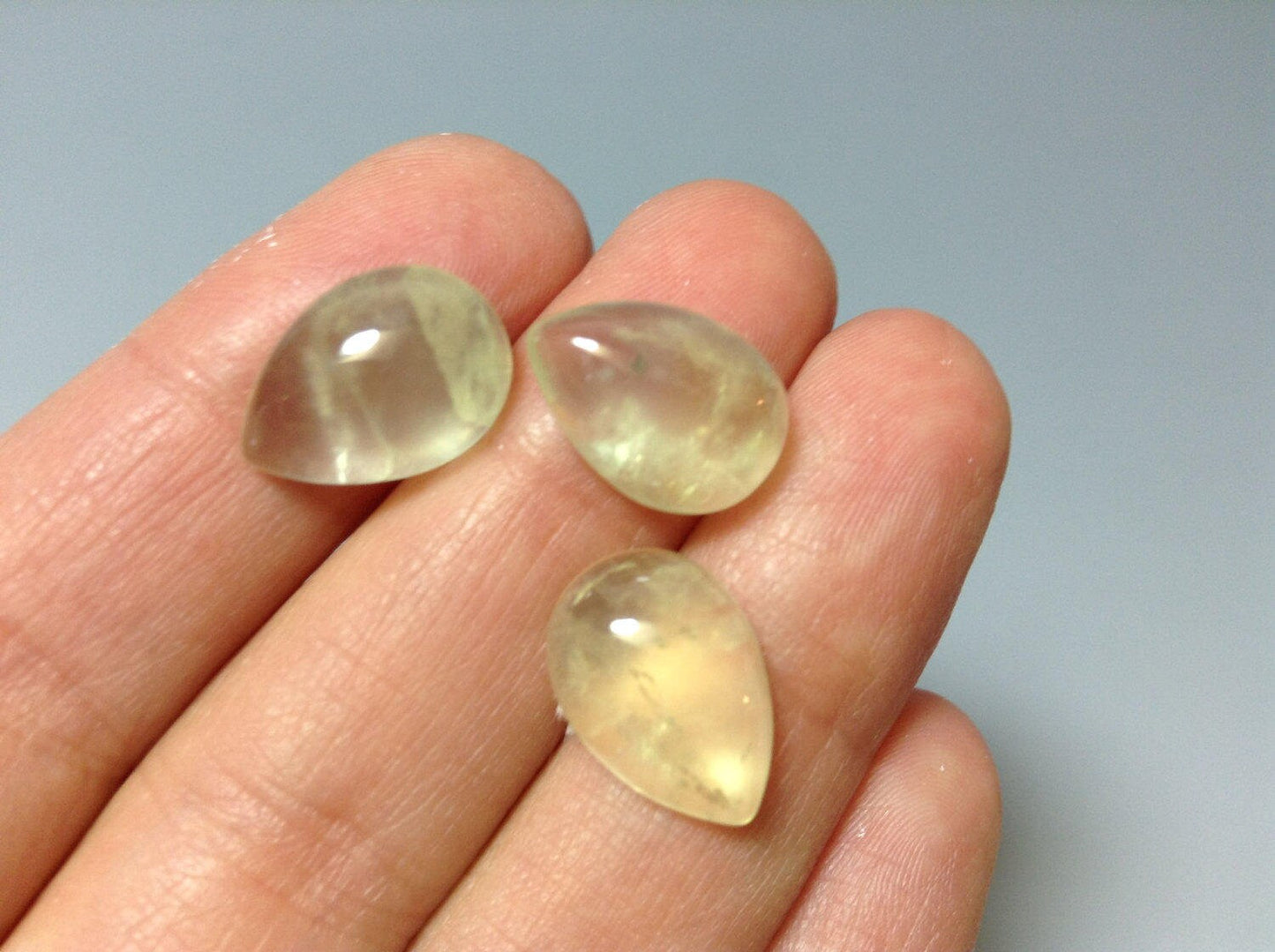 Prehnite pear 10x14mm Cabochon Calibrated cabochons