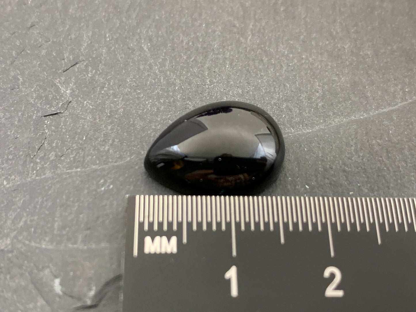 Smokey Green Tourmaline pear 12x16mm cabochon - Calibrated cabochons