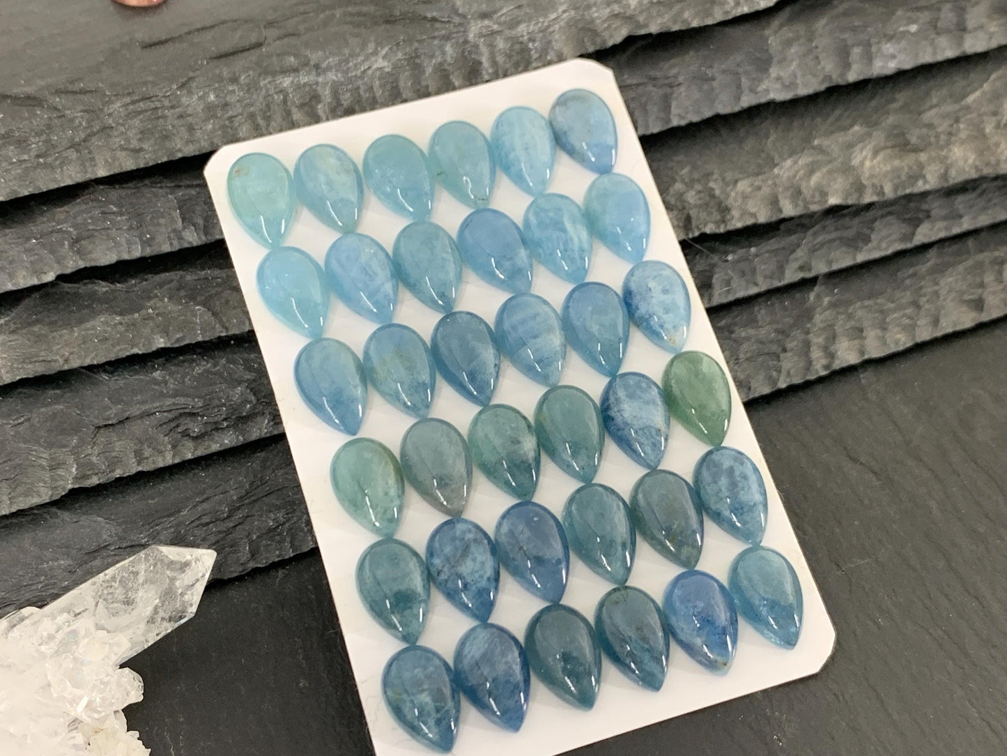 Aquamarine pear 8x12mm cabochon - Calibrated cabochons