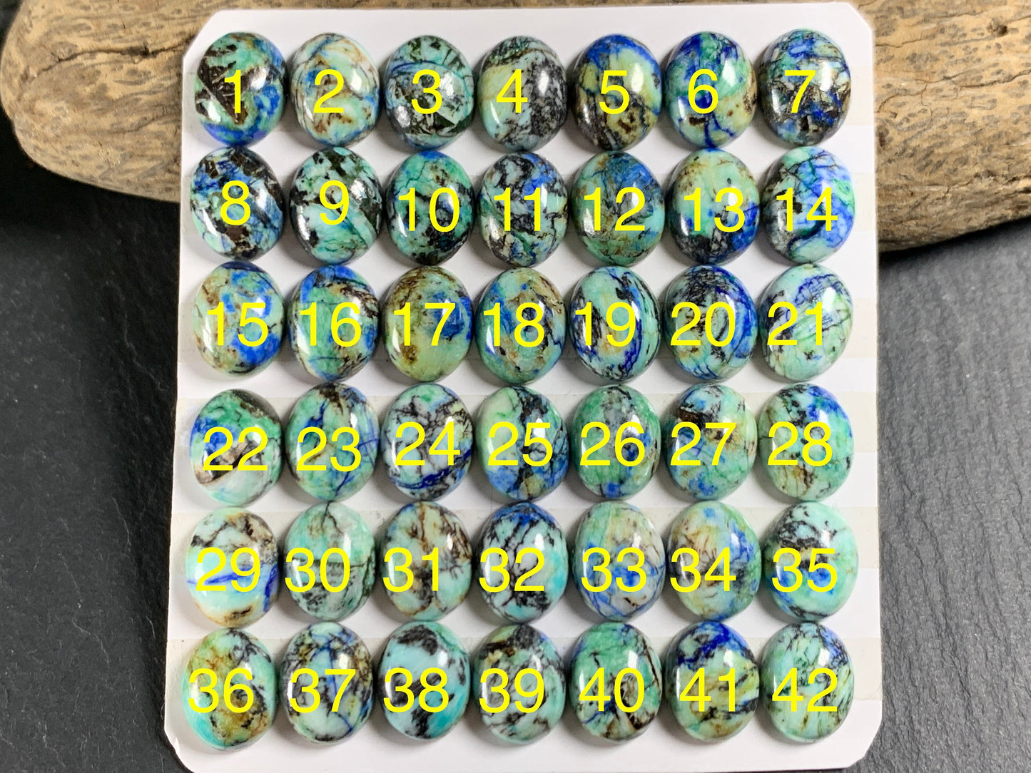 Azurite oval 8x10mm cabochon - Calibrated cabochons
