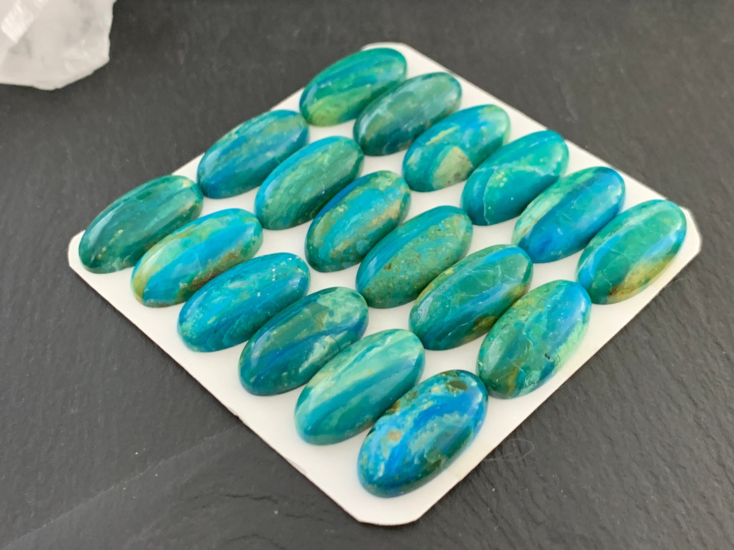 Opaline oval 10x20mm cabochon - Calibrated cabochons